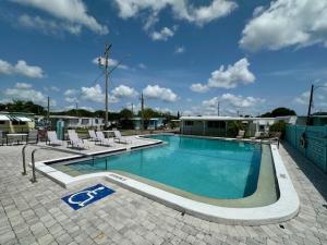 MLS #RX-11102011 img 0