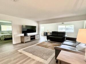 MLS #RX-11106471 img 0
