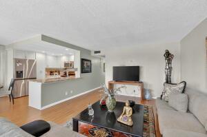 MLS #RX-11106655 img 0