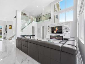 MLS #RX-11108581 img 0