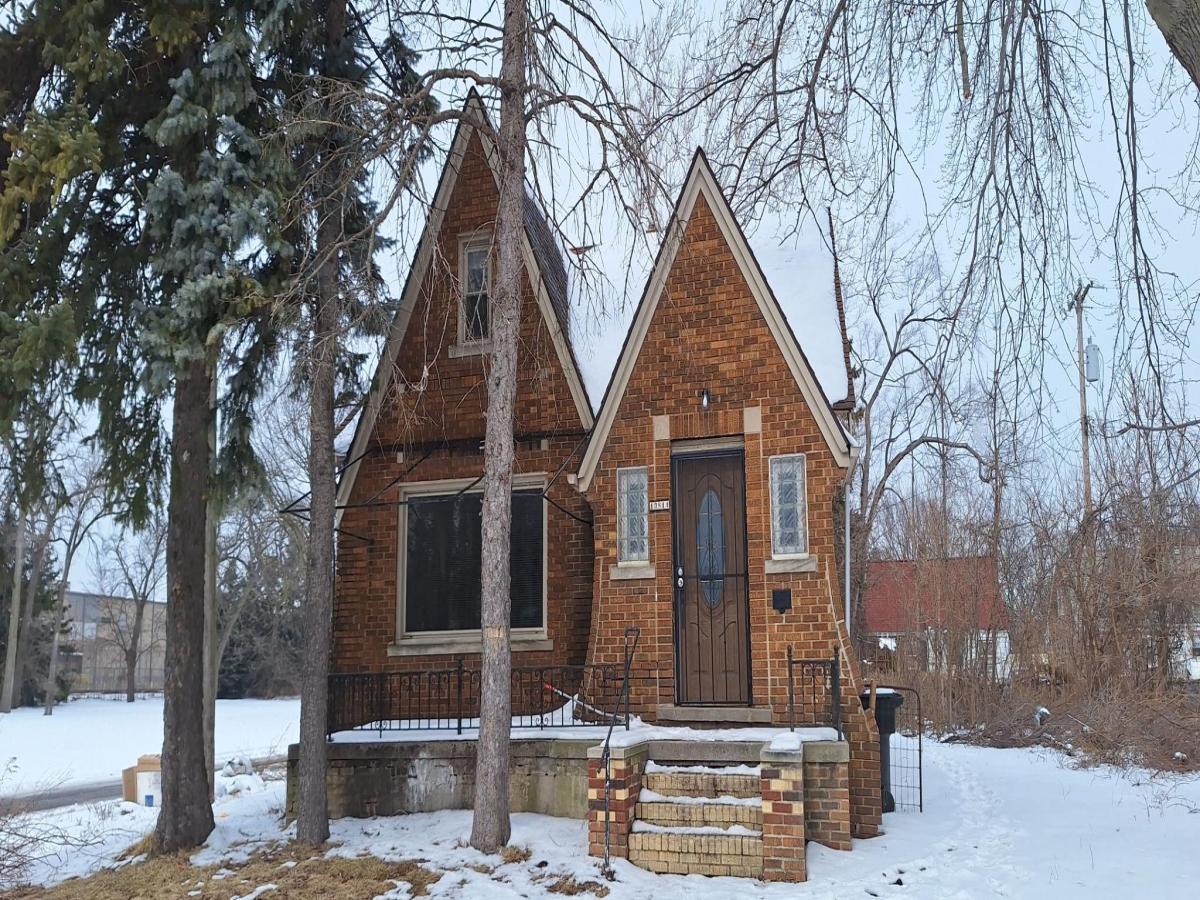 MLS #20250011903 img 0