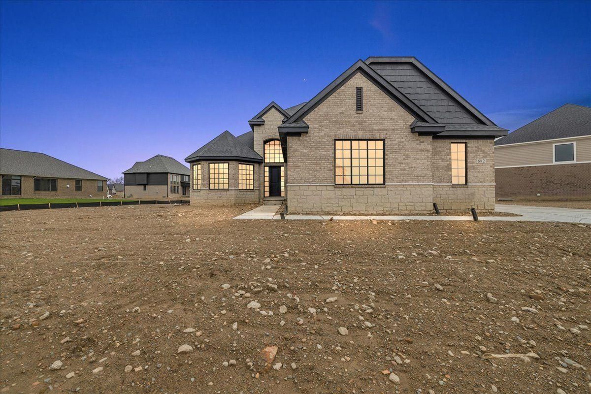 MLS #20250025825 img 0