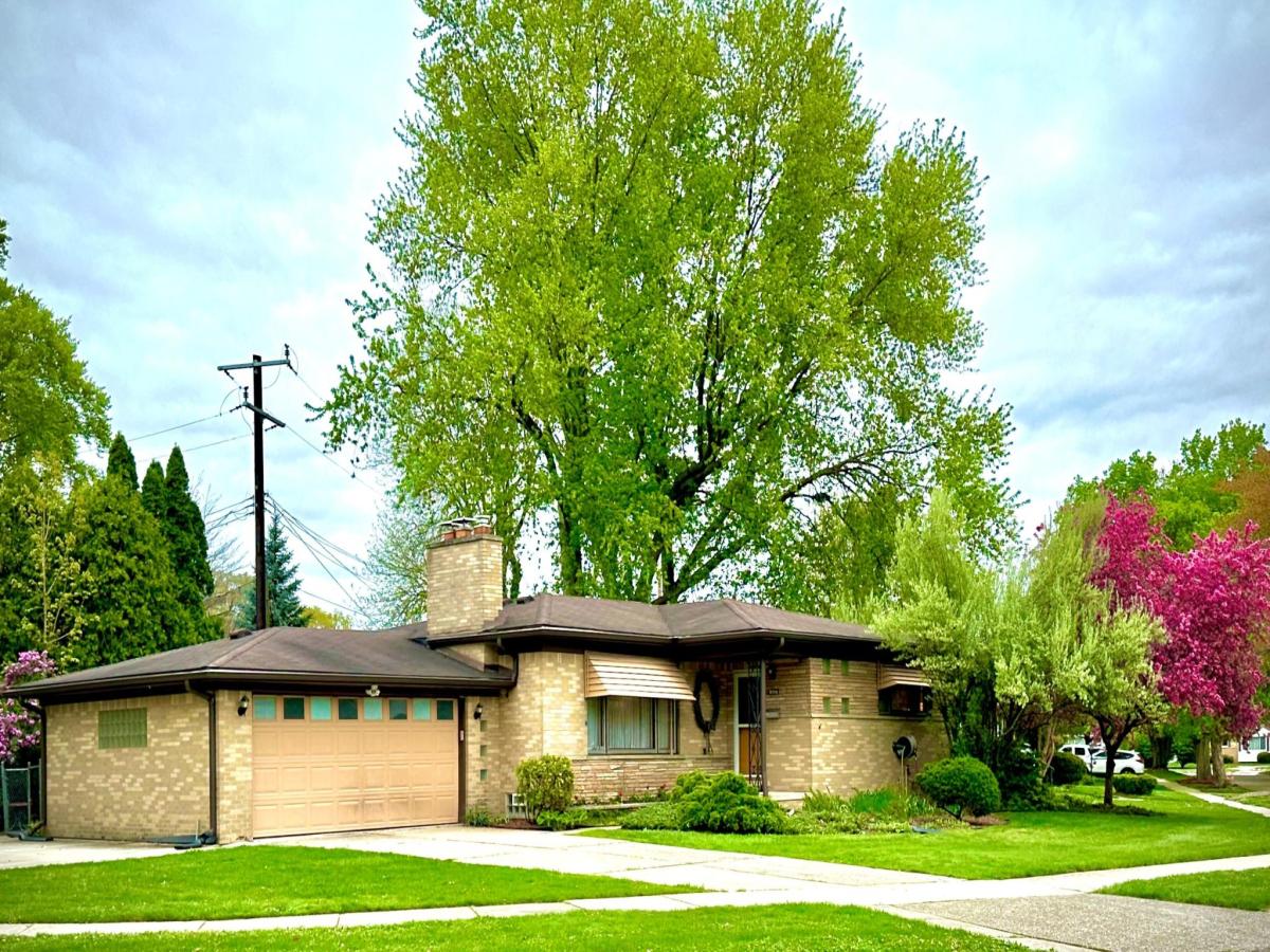 MLS #20250032052 img 0