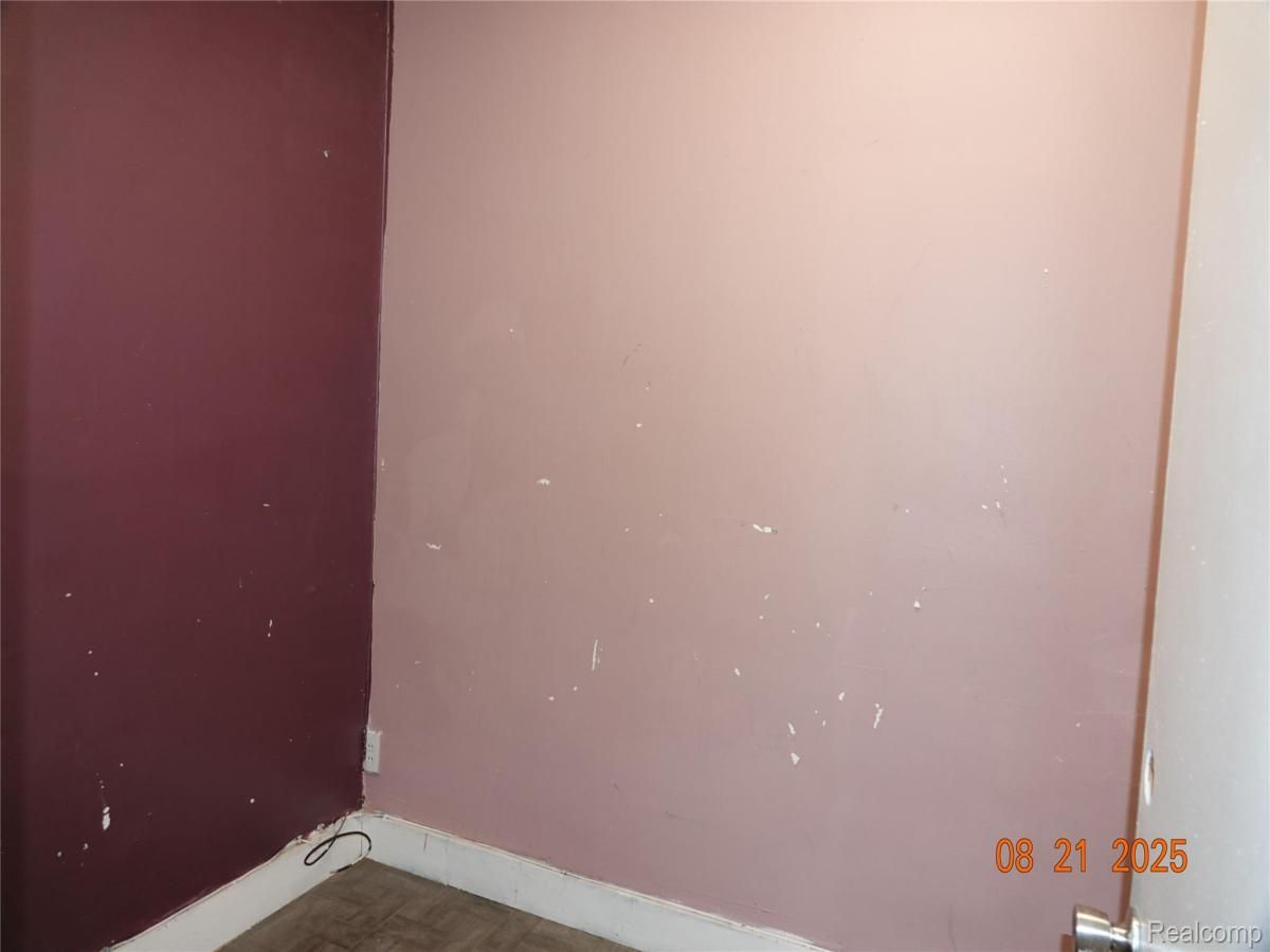 MLS #20250033121 img 0