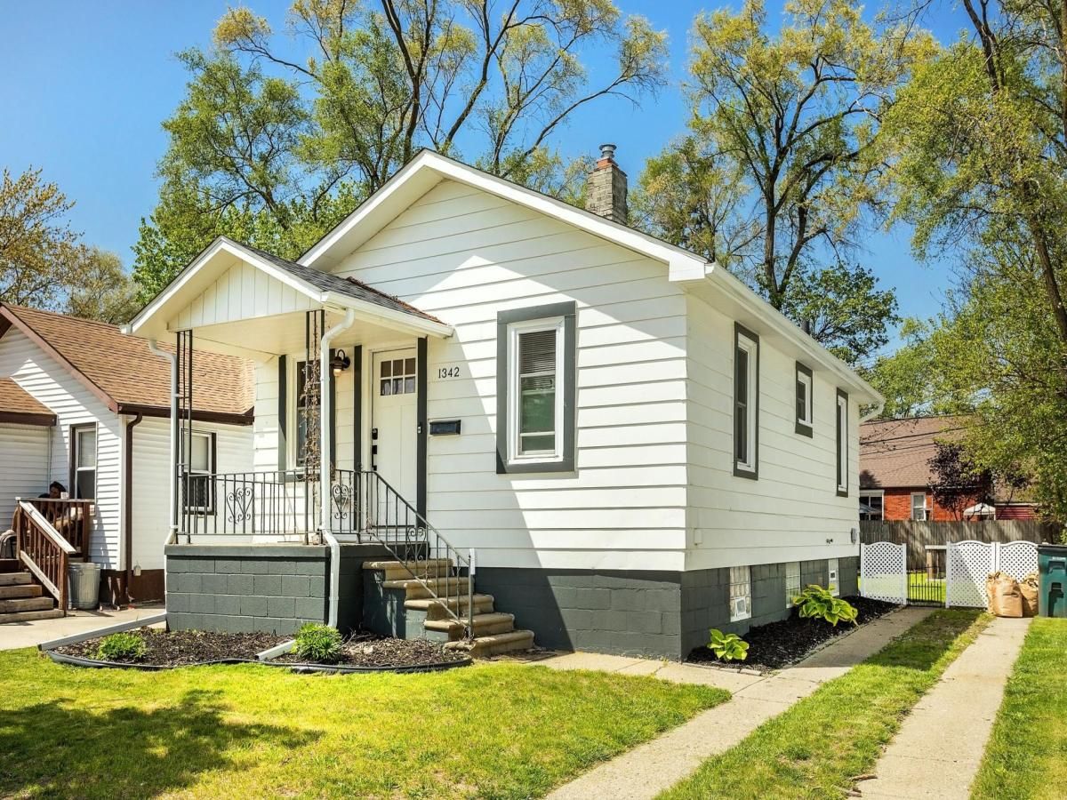 MLS #20250034775 img 0