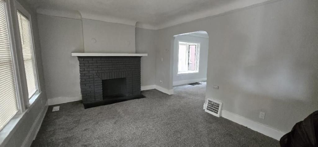 MLS #20250035396 img 0