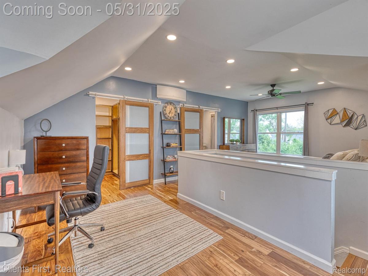 MLS #20250036770 img 0