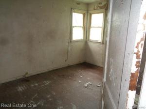 MLS #20250037457 img 0