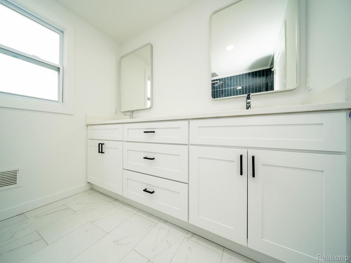 MLS #20251005418 img 0