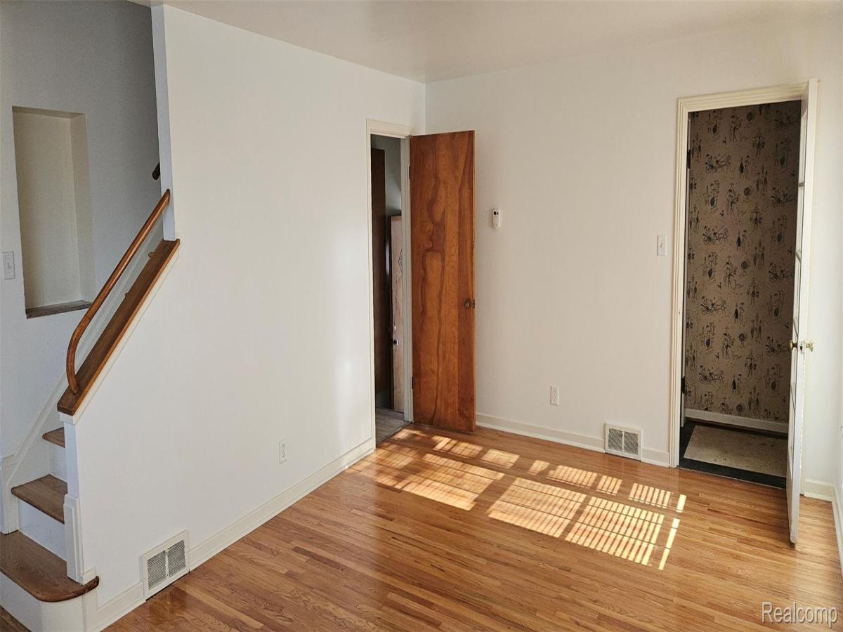 MLS #20251005888 img 0