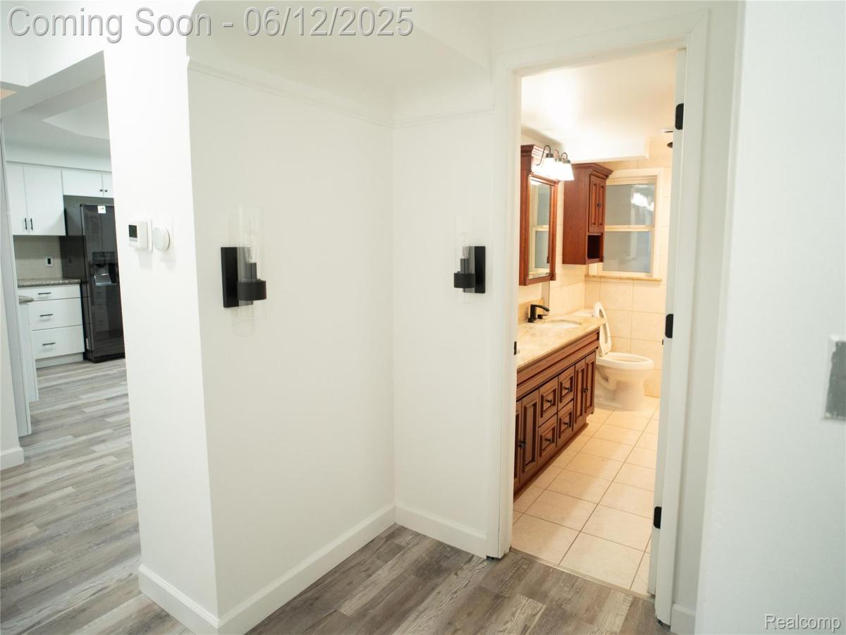 MLS #20251006172 img 0