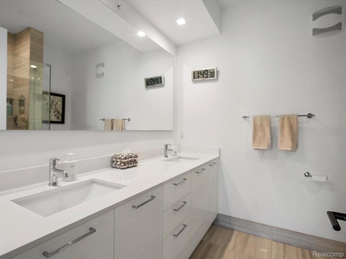 MLS #20251006177 img 0