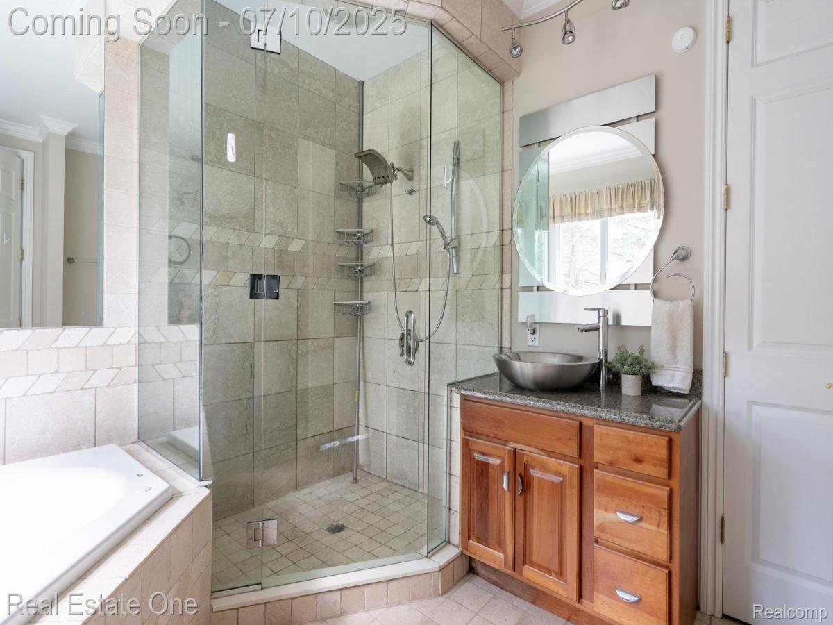 MLS #20251012968 img 0