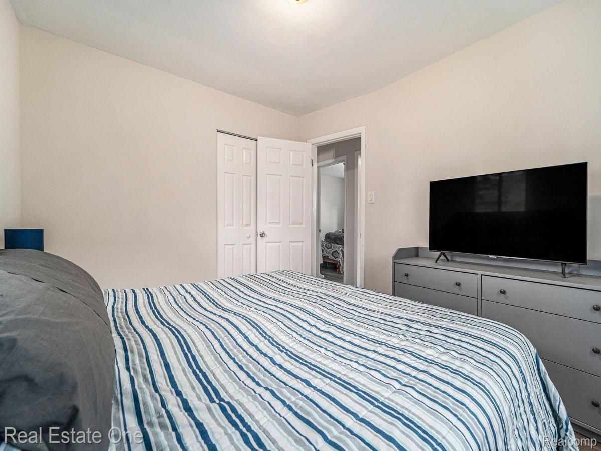 MLS #20251035695 img 0