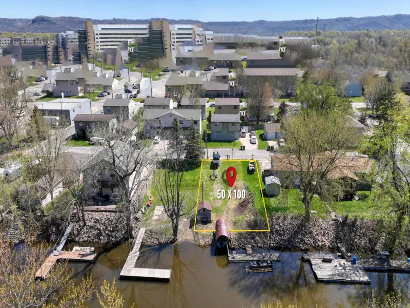 Listing picture for 1920 FANELL DRIVE in La Crosse