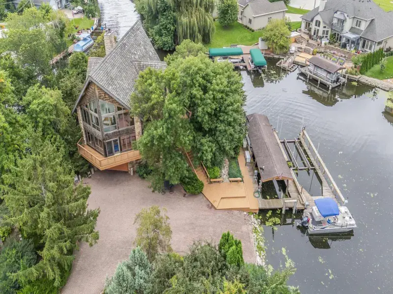 Listing picture for 85 LAKE REST AVENUE in Oshkosh