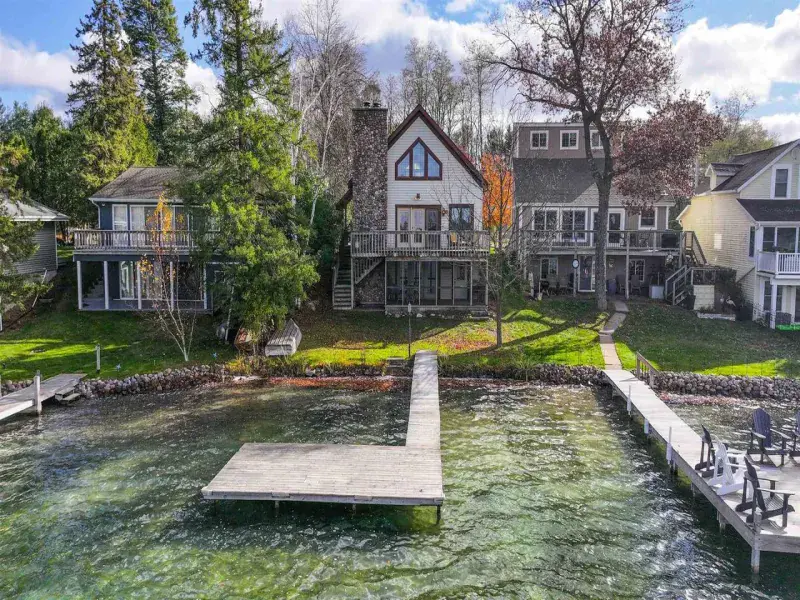 Listing picture for E1402 GRANDVIEW ROAD in Waupaca