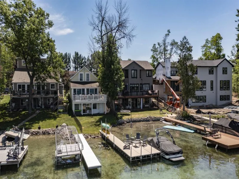 Listing picture for E1396 GRANDVIEW ROAD in Waupaca