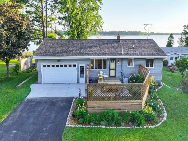 Listing picture for E5654 WAUKAUNAKA STREET in Weyauwega