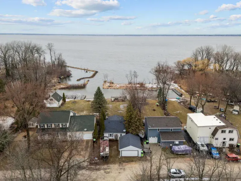 Listing picture for 7840 Popowski Road in Winneconne