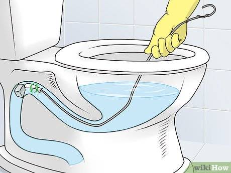 Cómo destapar un inodoro muy tapado- ¡Descubre estos trucos infalibles para  desatascar el baño!