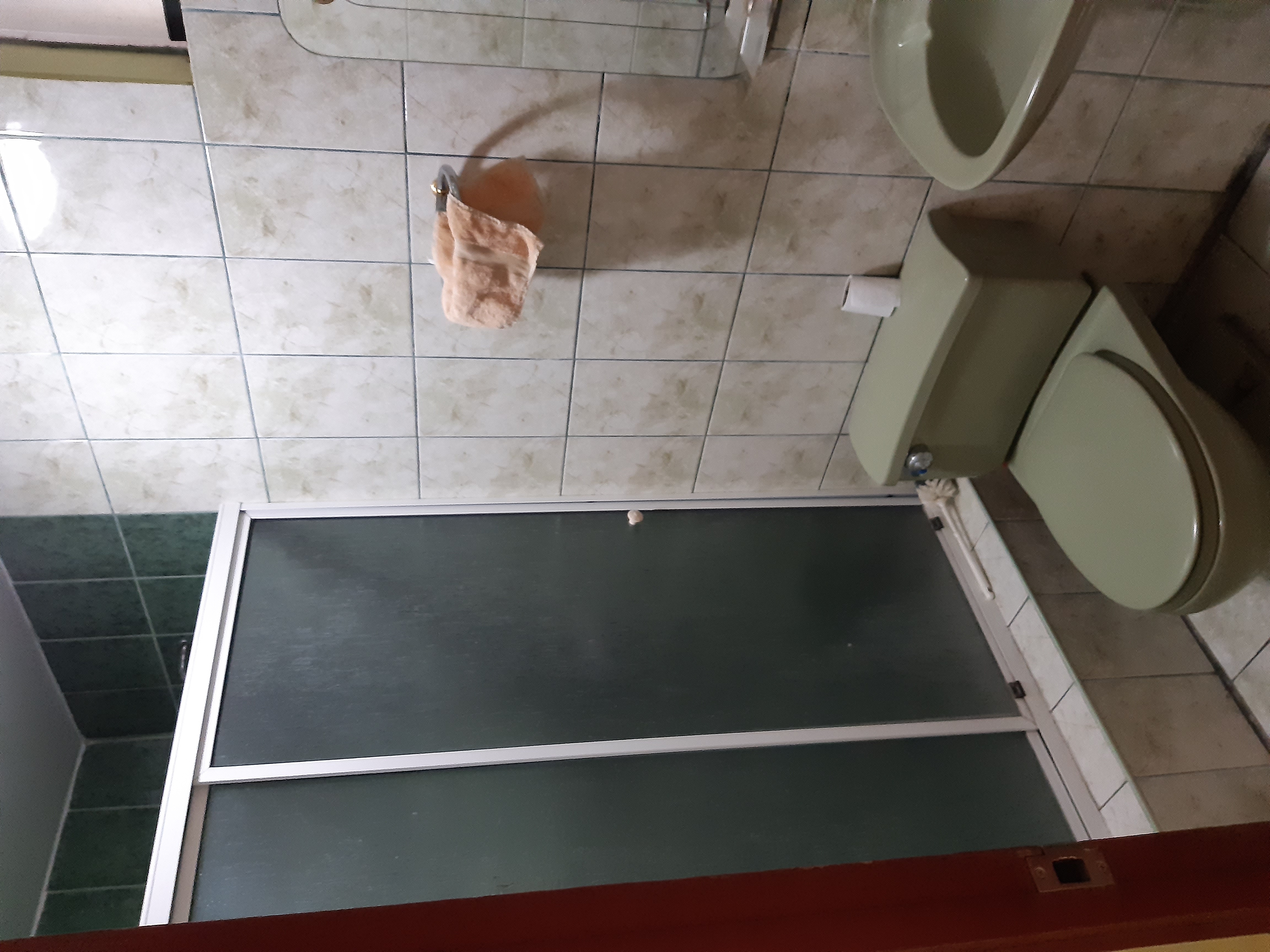 Baño de visitas primer piso