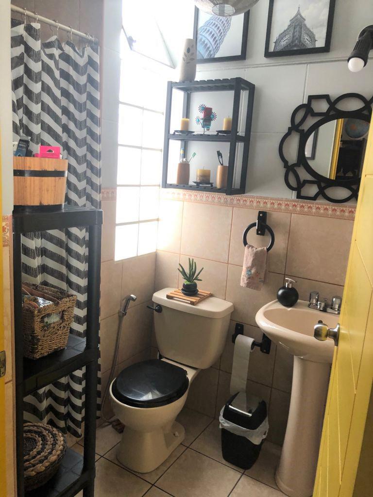 BAÑO VISITA