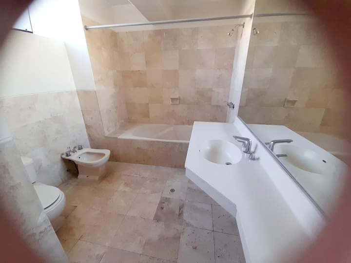 BAÑO DE CUARTO PRINCIPAL