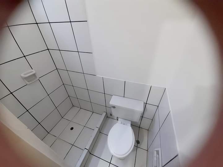 BAÑO DE SERVICIO COMPLETO