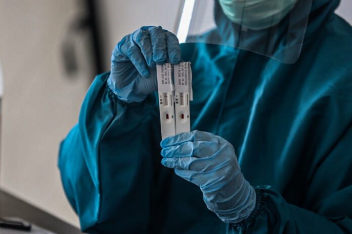 Covid-19 test samples found dumped along N2 in Eastern Cape | News24