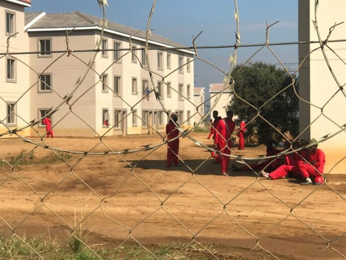 Discovery of man’s body heightens tensions during Johannesburg eviction