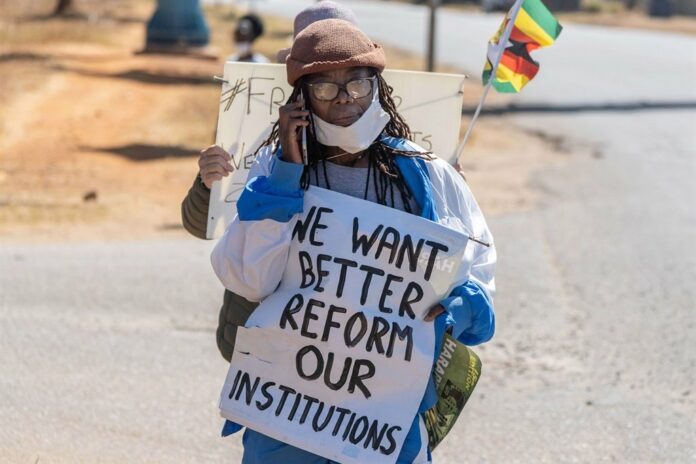 EXPLAINER | What you need to know about what’s happening in Zimbabwe | News24