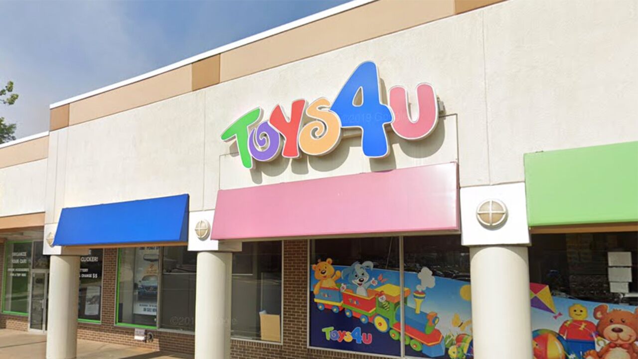 NJ police break up toy store gathering of more than 50 people flouting social distancing rules, officials say