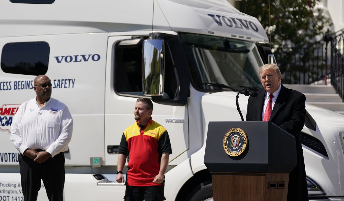 Trump praises truckers as ‘foot soldiers’ in the war on coronavirus