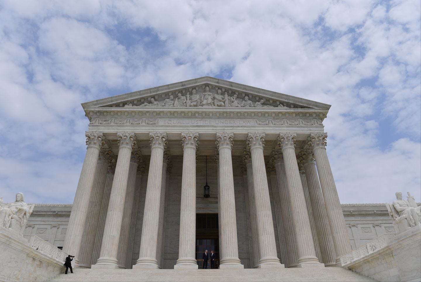Supreme Court says state juries must be unanimous to convict for serious crimes