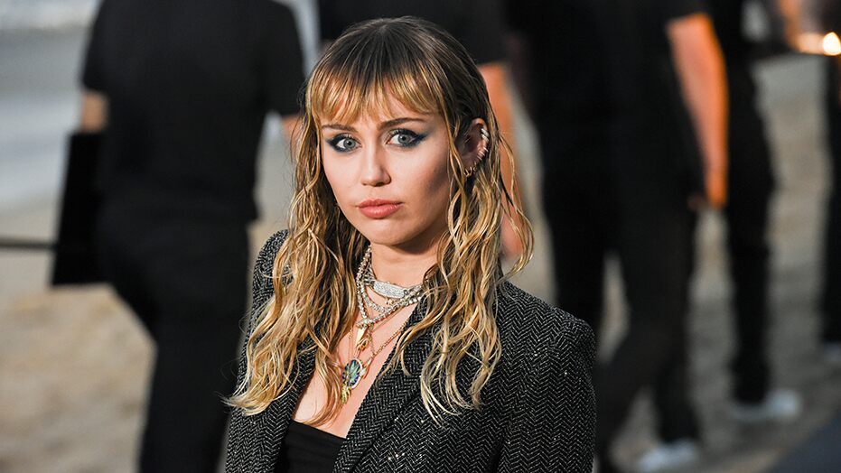 miley-cyrus-says-she-has-no-idea-what-coronavirus-pandemic-is-like-due-to-hollywood-privilege.jpg Miley Cyrus says she has ‘no idea’ what coronavirus pandemic is like due to Hollywood privilege