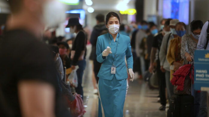 Vietnam Considers Lung Transplant To Save British COVID-19 Patient