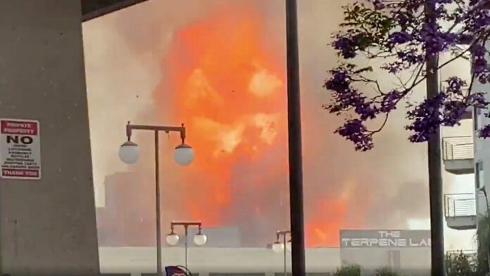 Los Angeles fire, explosion leave at least 11 firefighters injured, all expected to survive: LAFD
