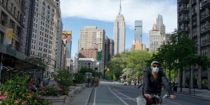 Cuomo reportedly dismissed copy of San Francisco shelter-in-place order