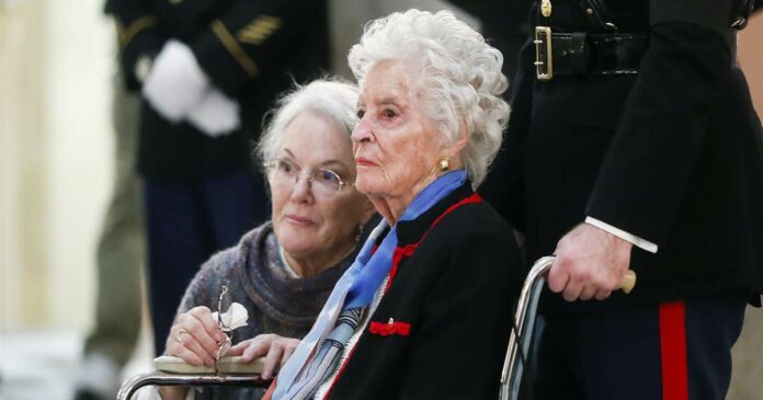 Annie Glenn, wife of late astronaut and U.S. Sen. John Glenn, dies of coronavirus