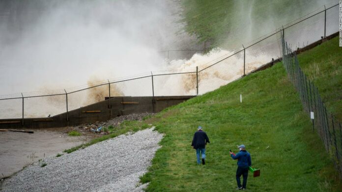 Michigan governor orders thousands to evacuate after 2 dams failed, saying one city could be under ‘9 feet of water’