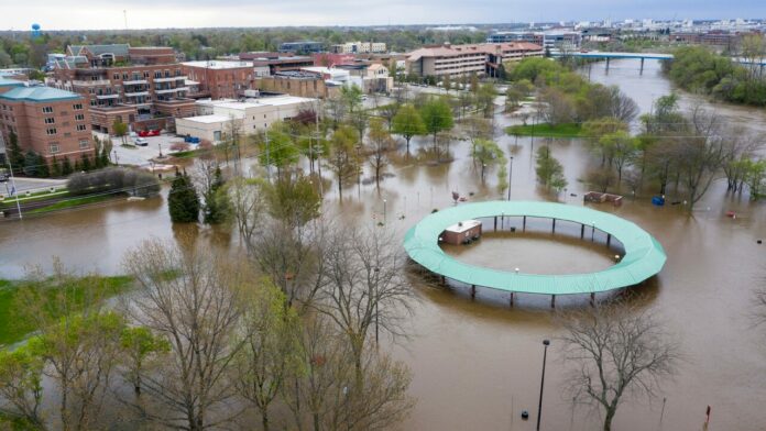 Michigan flooding hits record levels, Whitmer says floods ‘historic event’ playing out in middle of coronav…