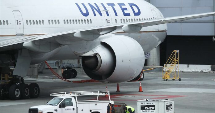 NFL player sues United Airlines, alleges woman sexually assaulted him on flight