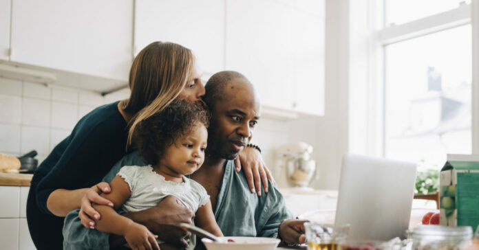 Parents’ brain activity synchronizes in each other’s presence