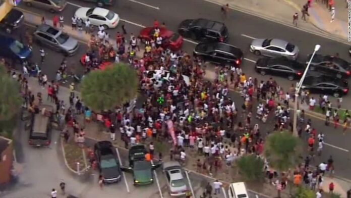 Aerial video shows holiday crowd in Daytona Beach