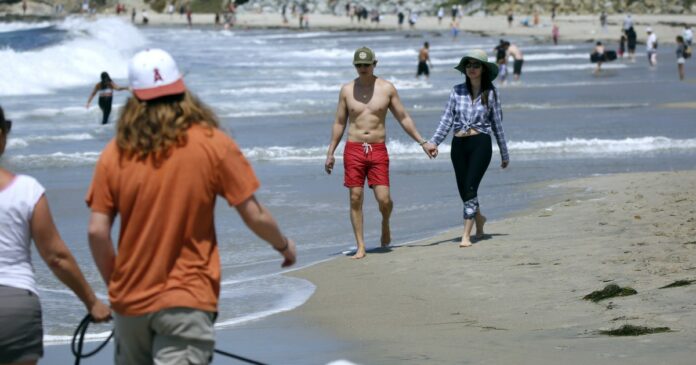 California beaches back in business for Memorial Day weekend