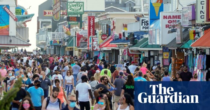 Americans defy Covid-19 social distancing rules to celebrate Memorial Day holiday
