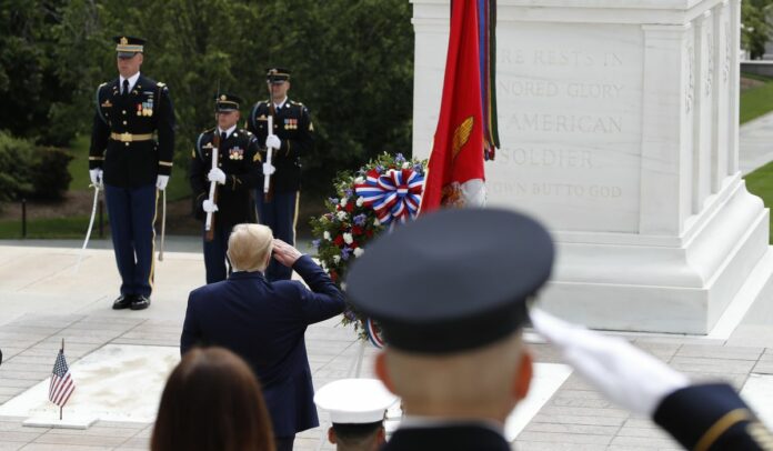 Donald Trump lays wreath at Arlington National Cemetery on Memorial Day