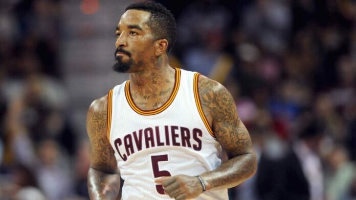 Ex-NBA player J.R. Smith punches, kicks man who allegedly vandalized car during LA George Floyd riots: video