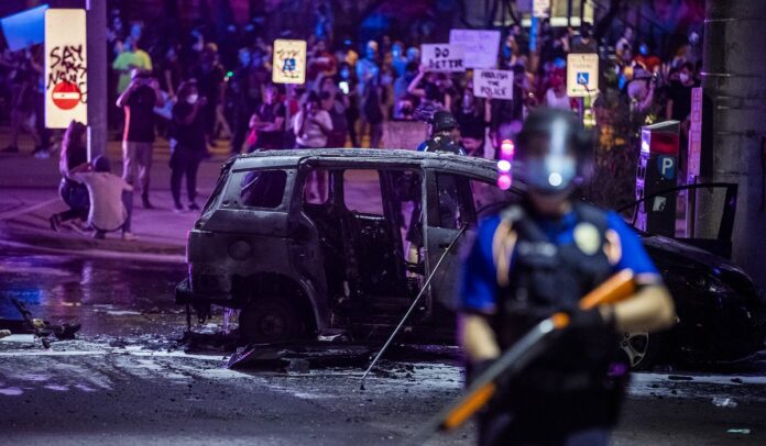 george-floyd-death-police-protesters-clash-across-us.jpg George Floyd death: Police, protesters clash across U.S.